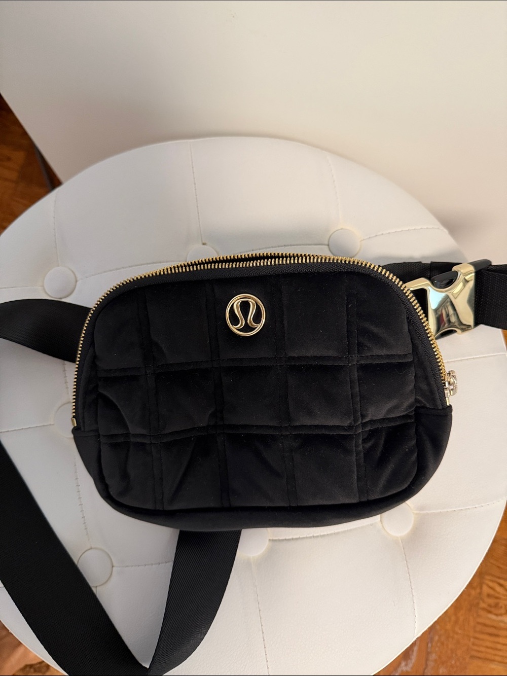 lululemon athletica Black Quilted Crossbody Belt Bag with Gold Logo - Picture 5 of 5